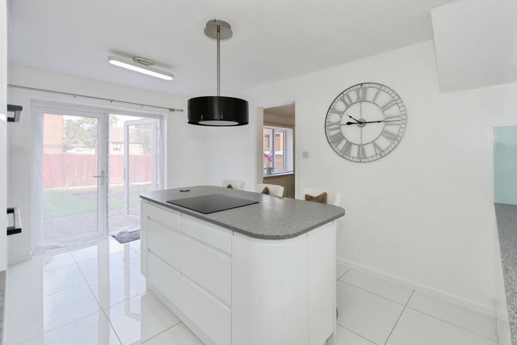 Property photo 2 of 19 Pbox-Img.Jpg
