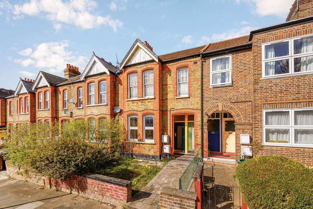 Property photo 1 of 11