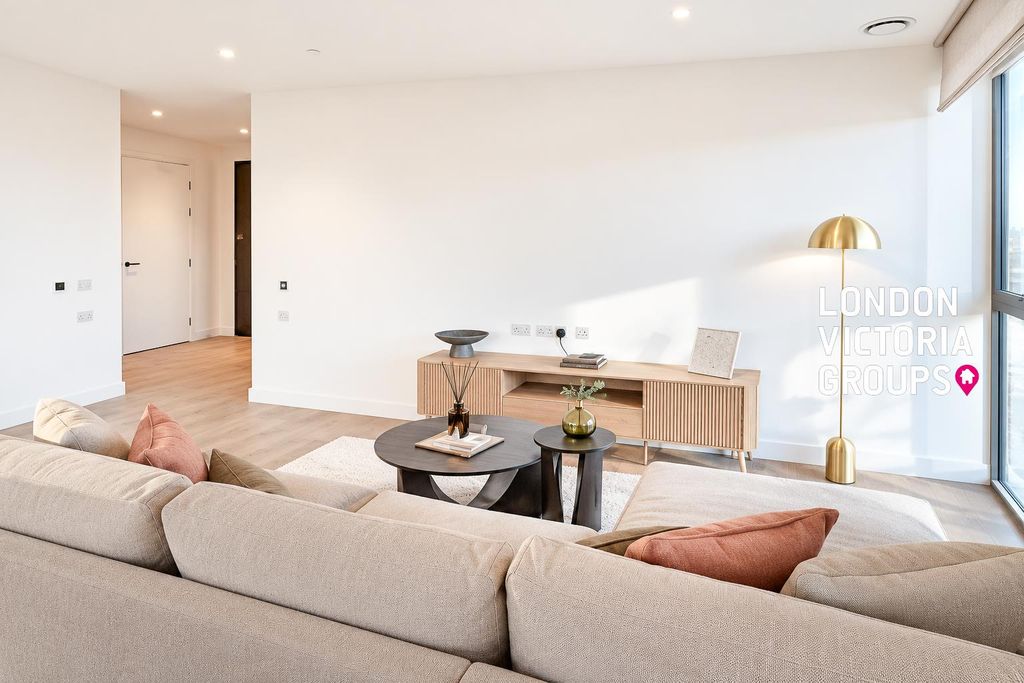 Property photo 3 of 10 1-16491.Jpg