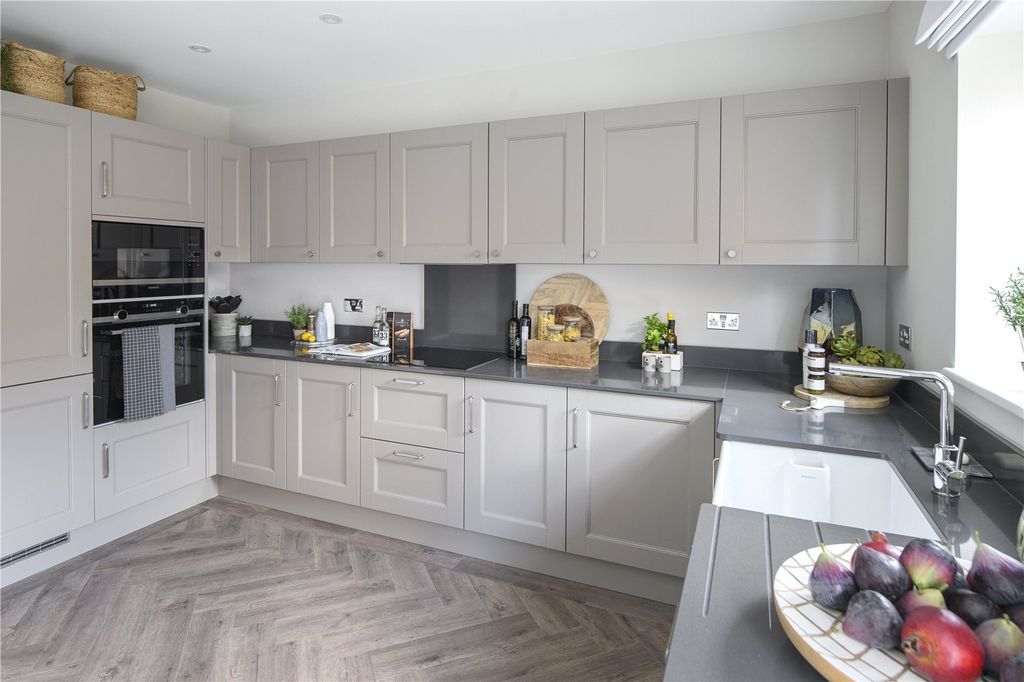 Property photo 3 of 10 Picture No. 13