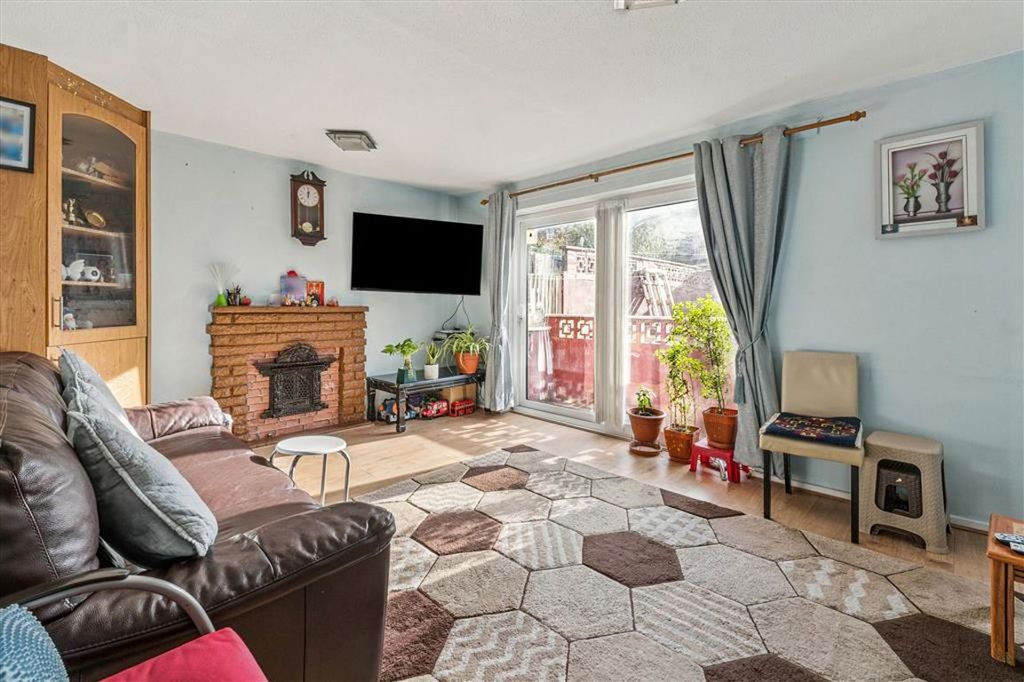 Property photo 3 of 7