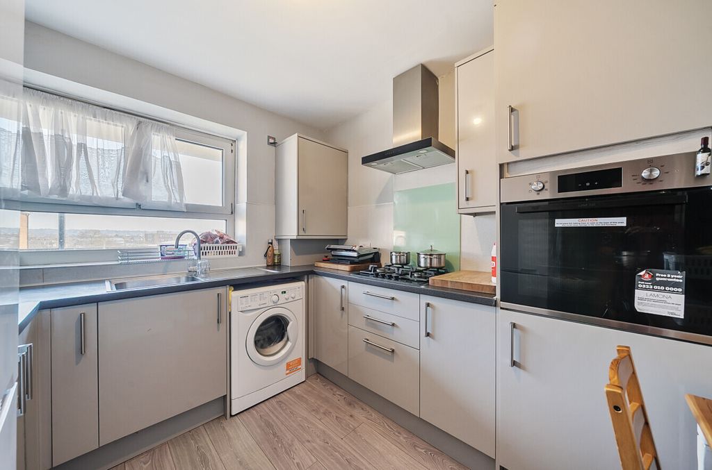 Property photo 2 of 14 Picture No. 03