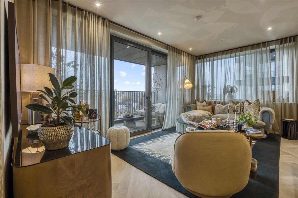 Property photo 2 of 33 Picture No. 03