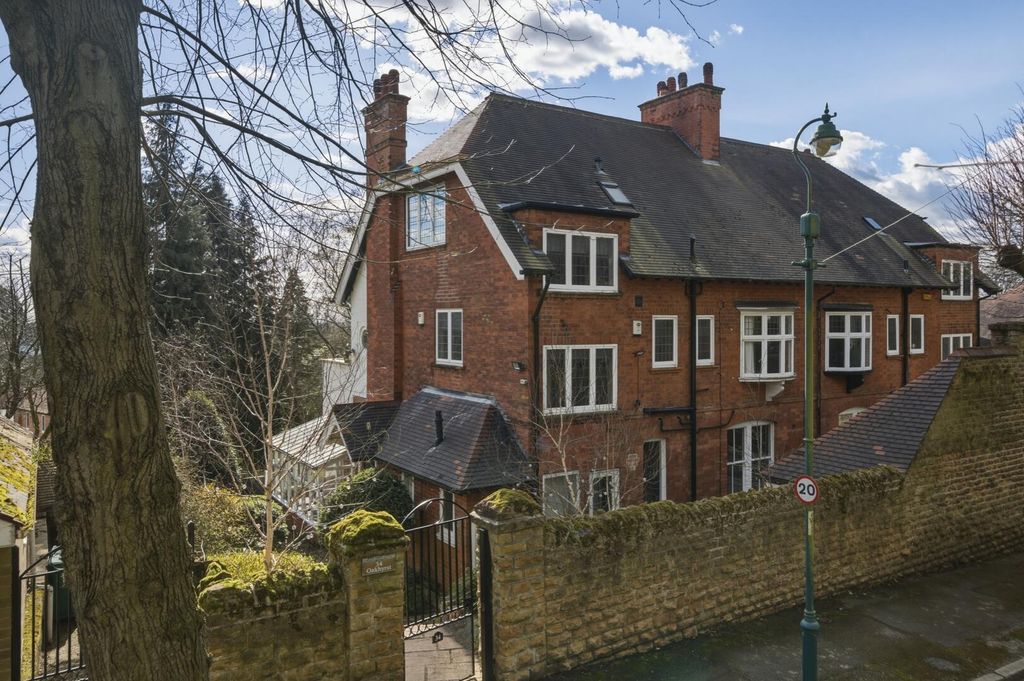 Property photo 1 of 29 Front (Exterior)