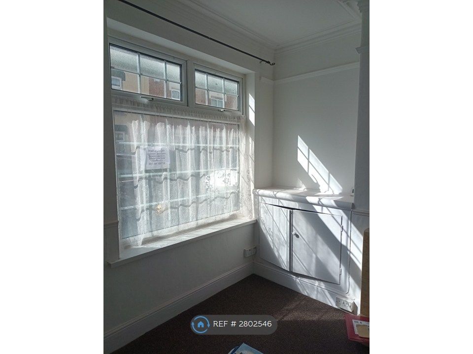 Property photo 2 of 10 1st Living Room