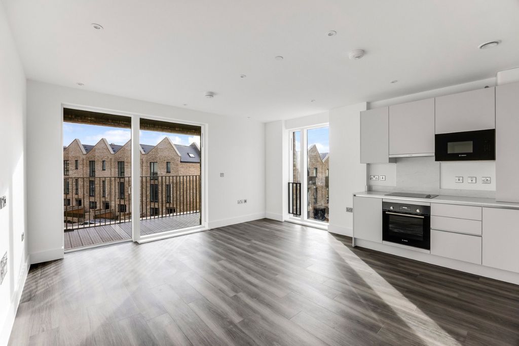 Property photo 1 of 8 Picture No. 10