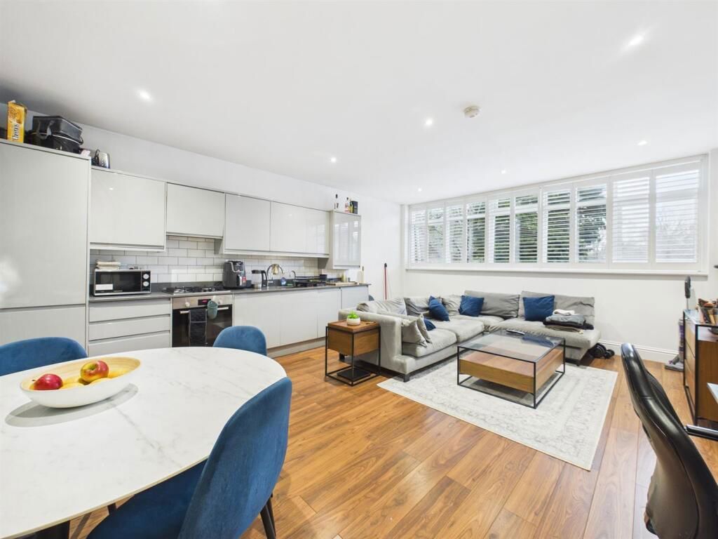 Property photo 2 of 6