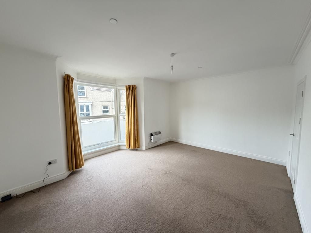 Property photo 2 of 8 Dining Room