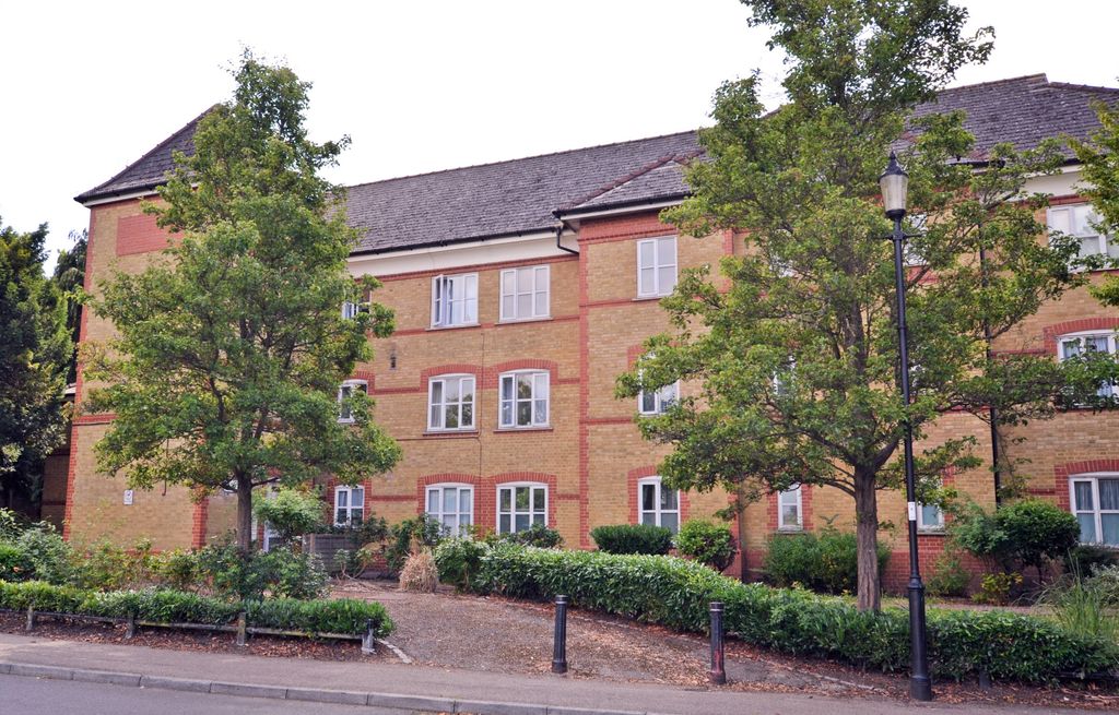 Property photo 1 of 9