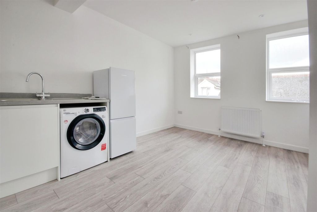 Property photo 3 of 7 90B7c909-Dsc_0043-Dsc_0045.Jpg