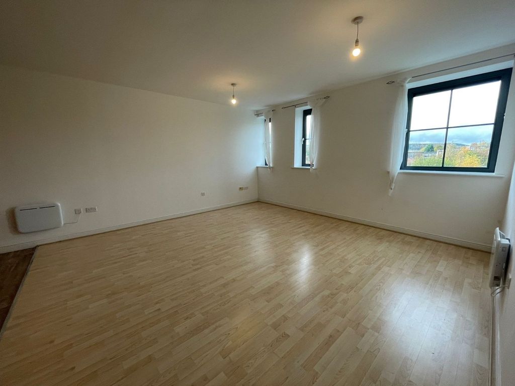 Property photo 3 of 7 Picture No. 10