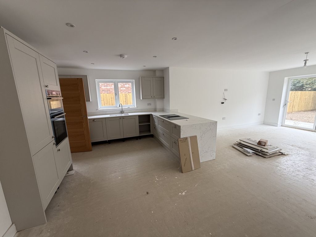 Property photo 2 of 11 Img_1345