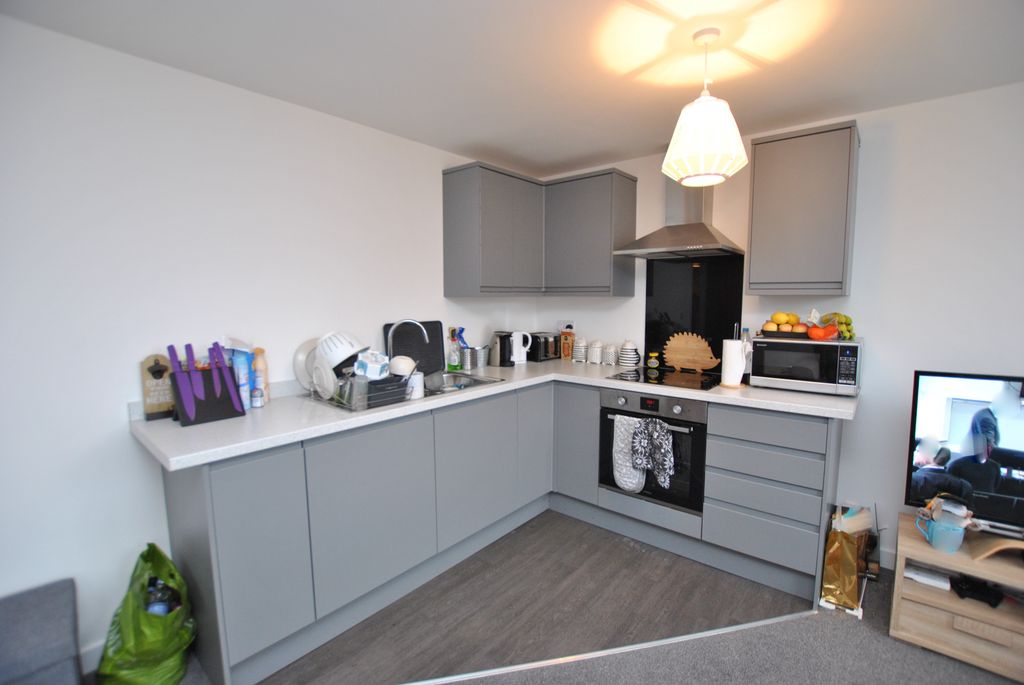 Property photo 3 of 6 Photo 03