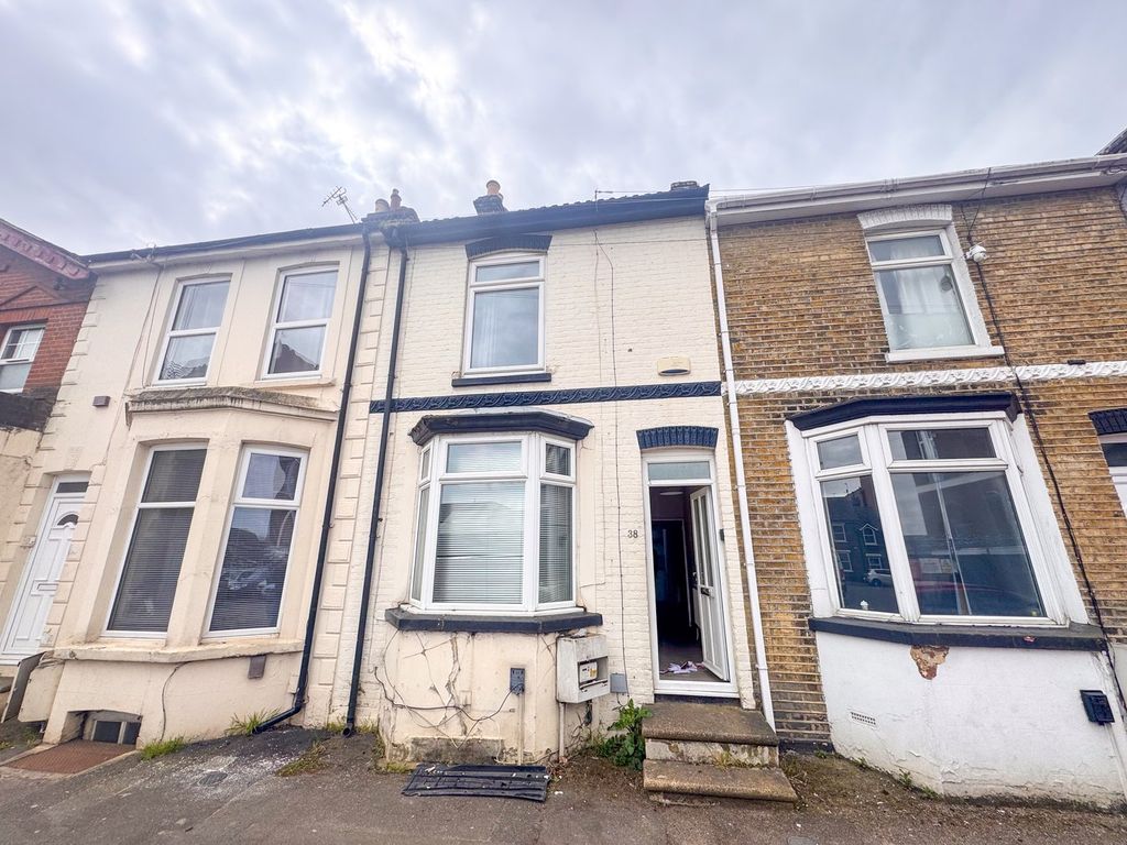 Property photo 1 of 5