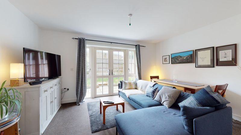 Property photo 3 of 8 Picture 3