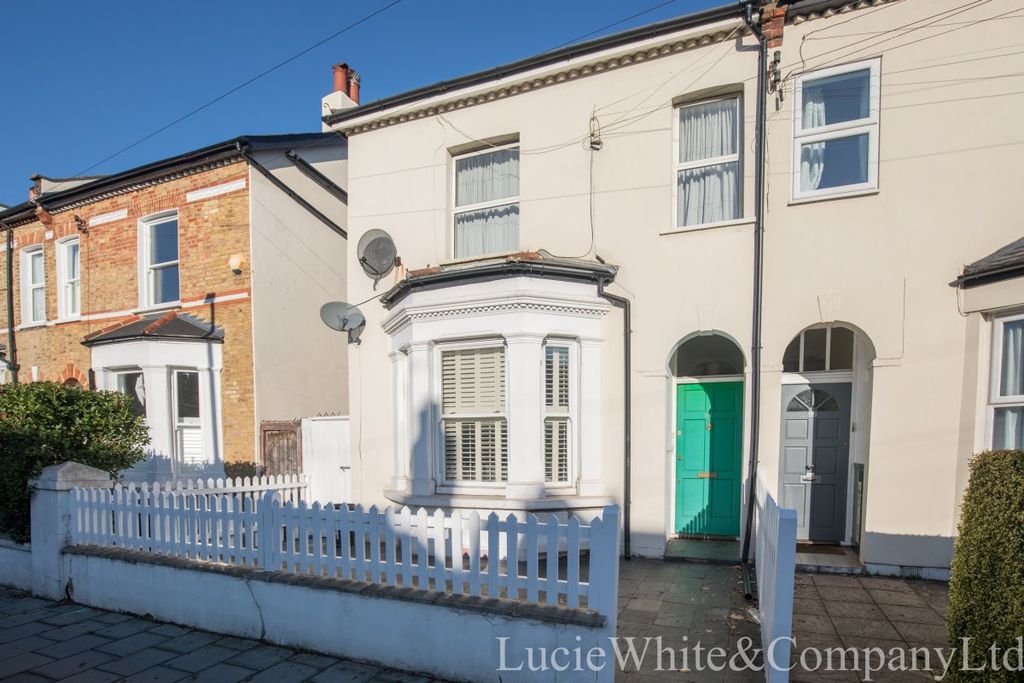 Property photo 1 of 17
