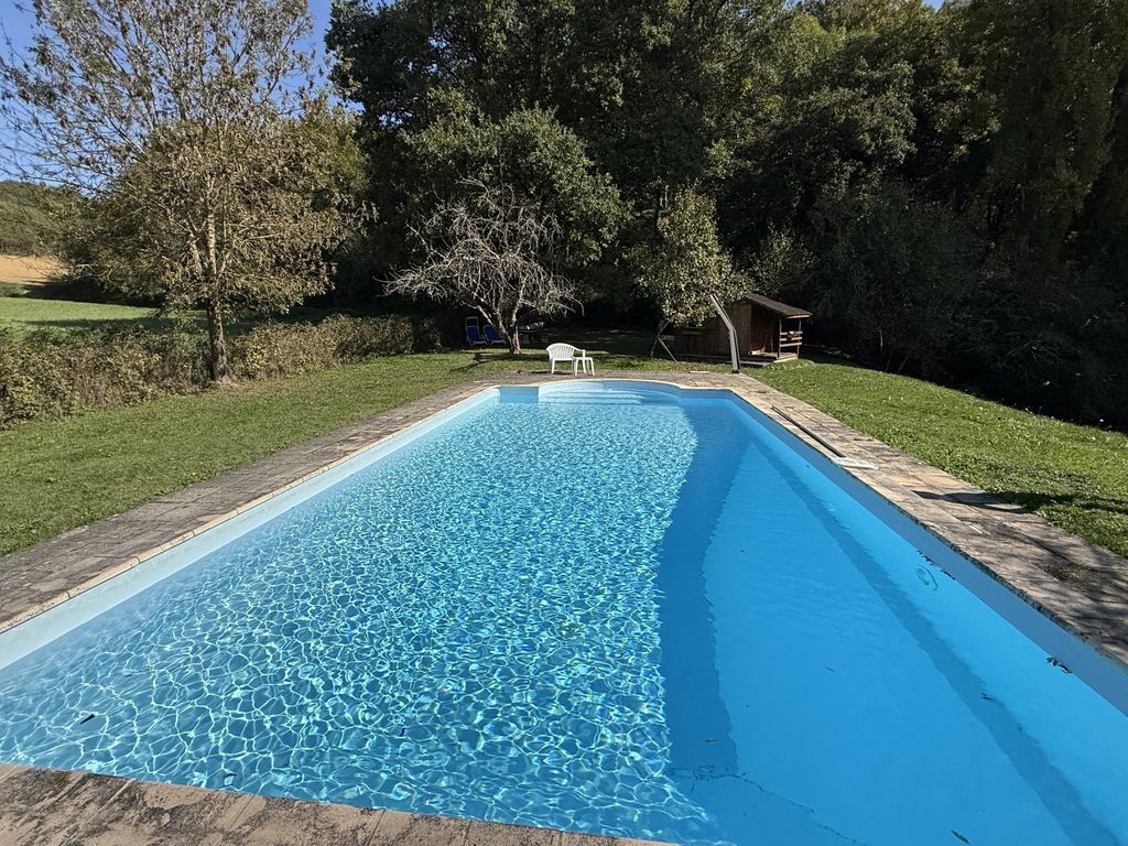 Property photo 2 of 11