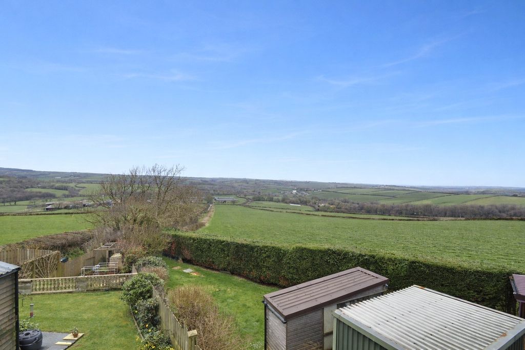 Property photo 2 of 27 2 - Picture No. 08