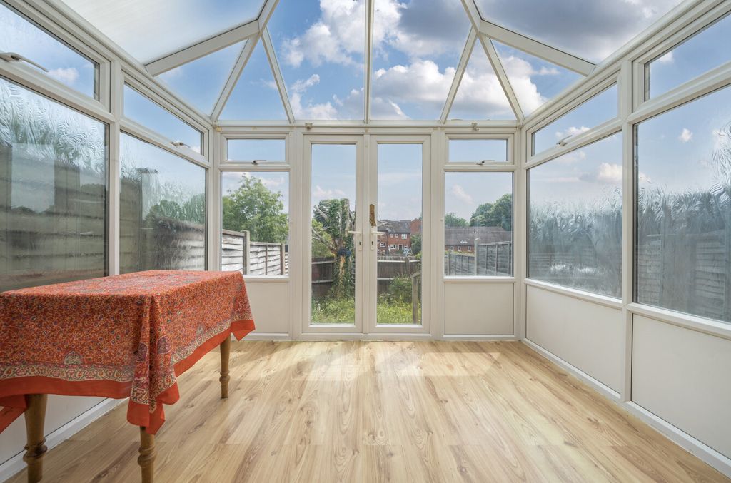 Property photo 3 of 12 1301761-18-6846d2...