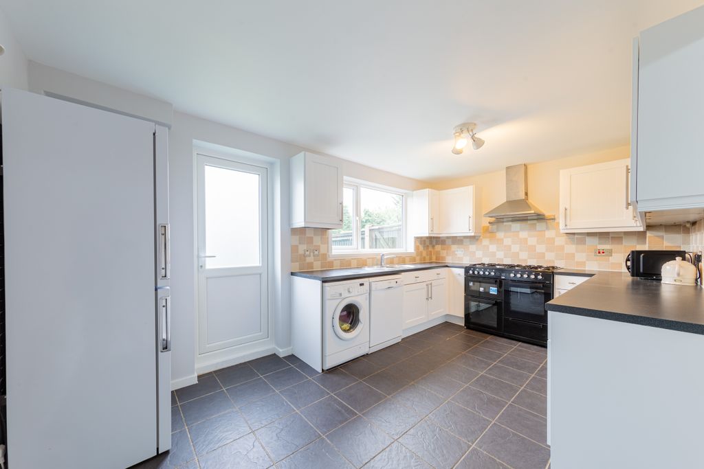 Property photo 3 of 14 Kitchen/Diner