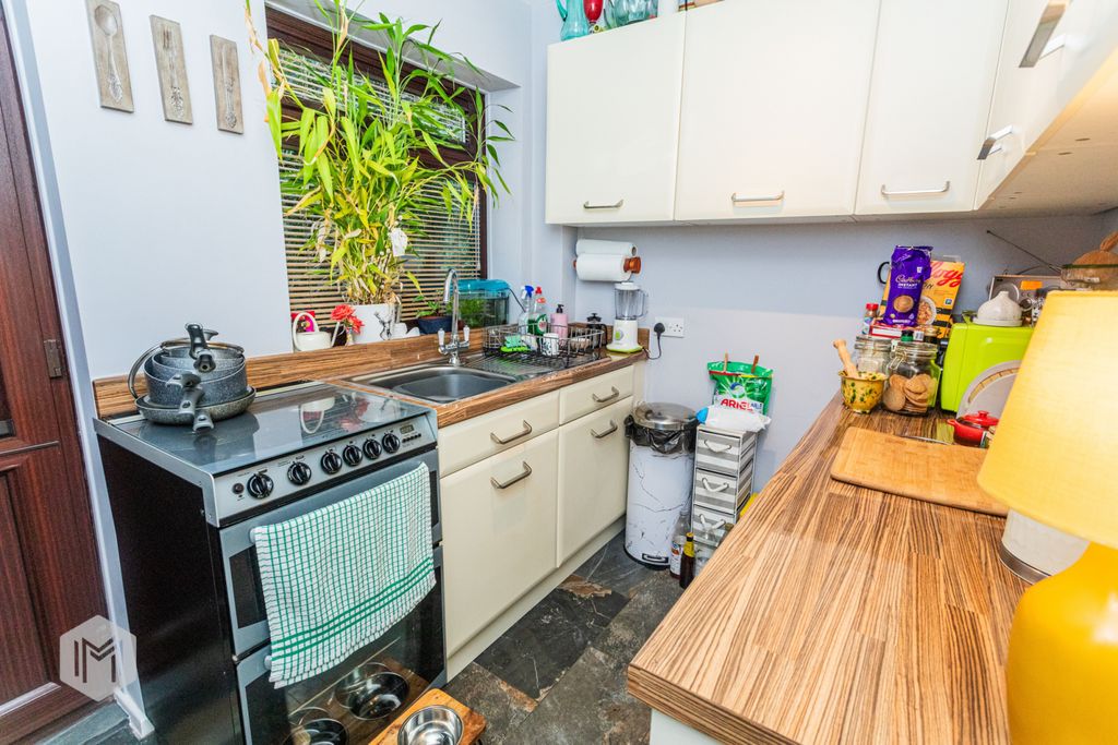 Property photo 3 of 22 Picture No. 05