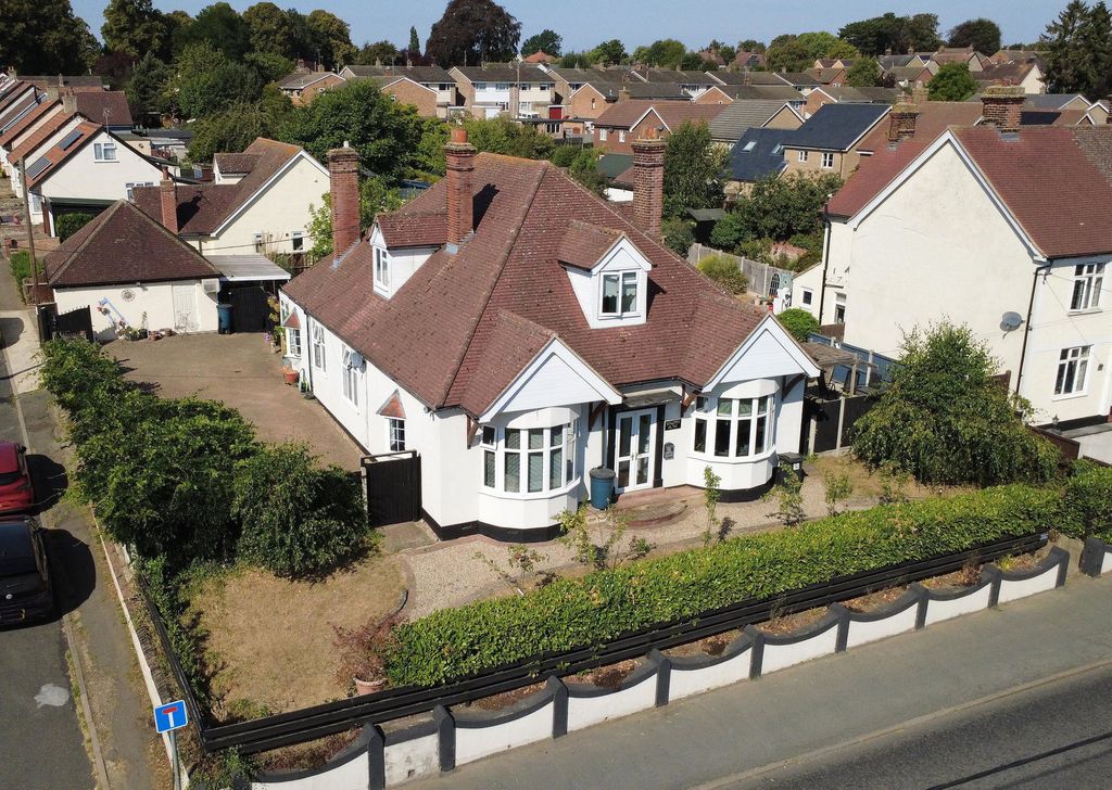 Property photo 1 of 28