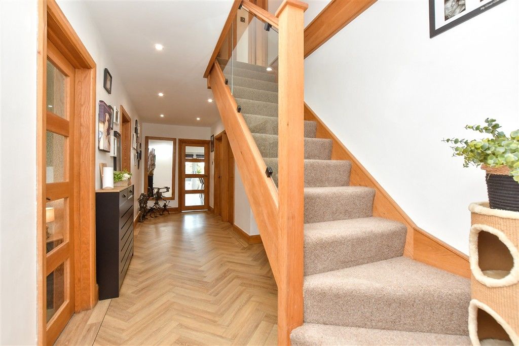 Property photo 2 of 16 Hallway