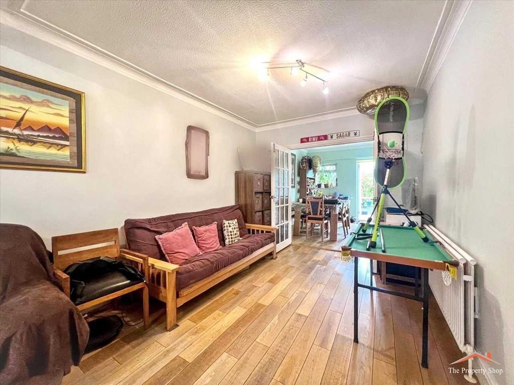 Property photo 3 of 18