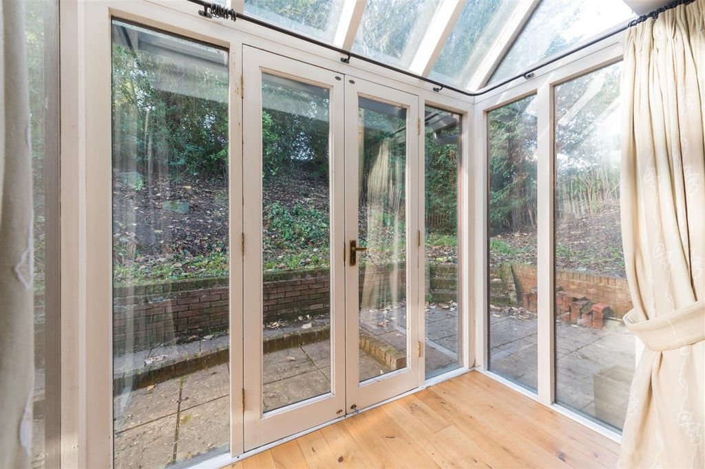 Property photo 3 of 24