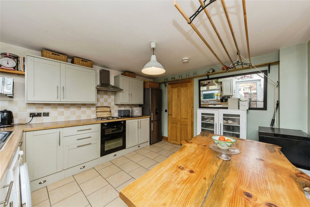 Property photo 2 of 19 Picture No. 06