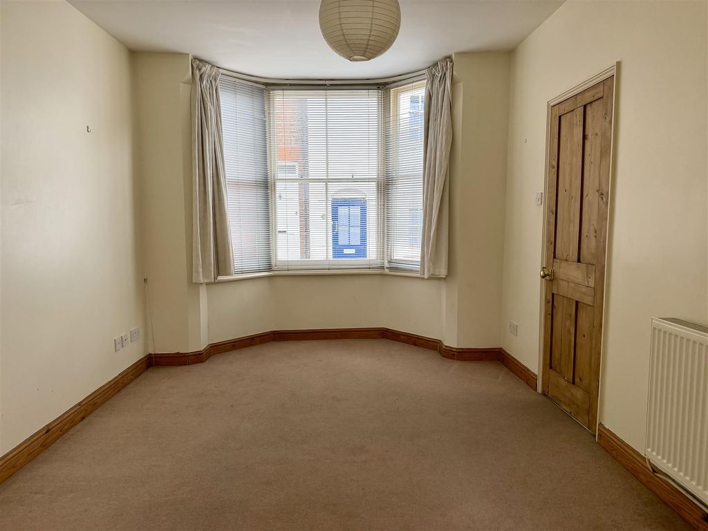 Property photo 2 of 17 Living Room.Jpeg