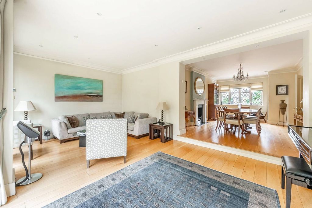 Property photo 3 of 18