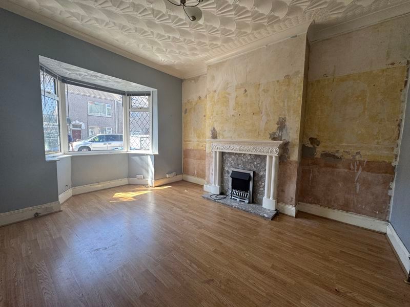 Property photo 2 of 11 Lounge