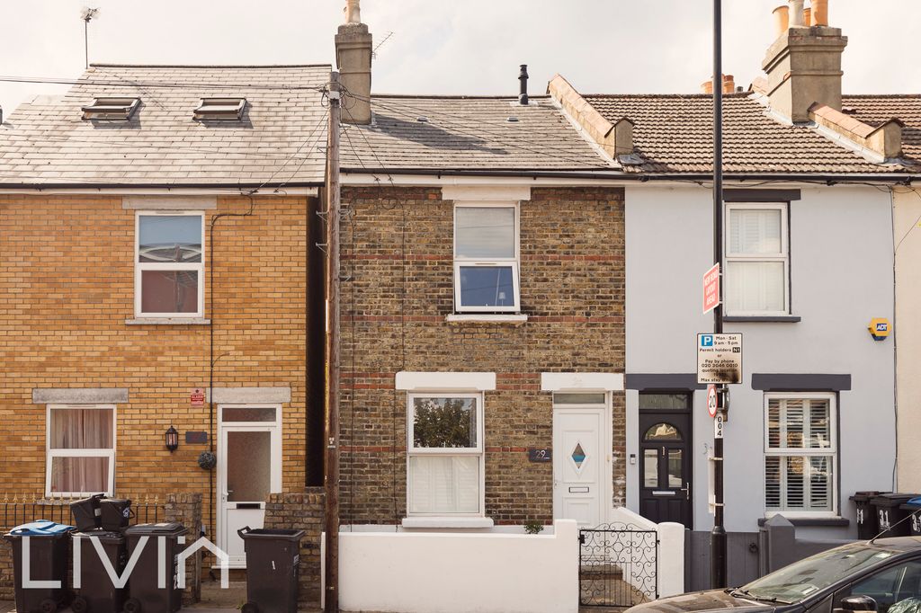 Property photo 1 of 17 Mayoroad-2139