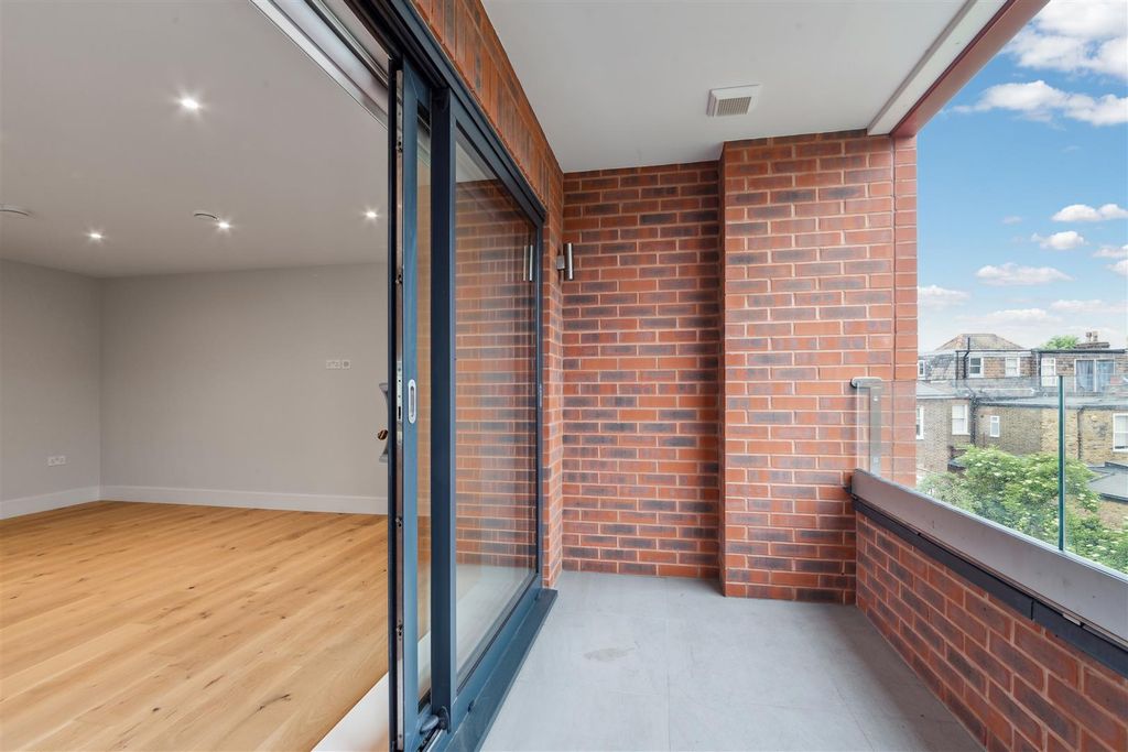 Property photo 3 of 22 12.Jpg