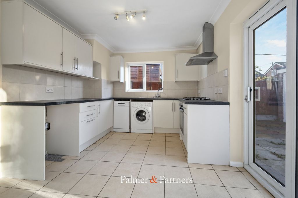 Property photo 2 of 13 Kitchen