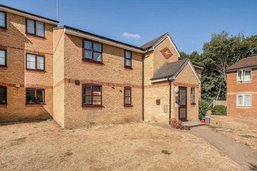 Property photo 1 of 18