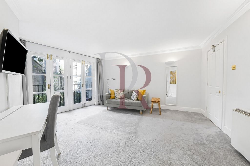 Property photo 1 of 17 Reception Room