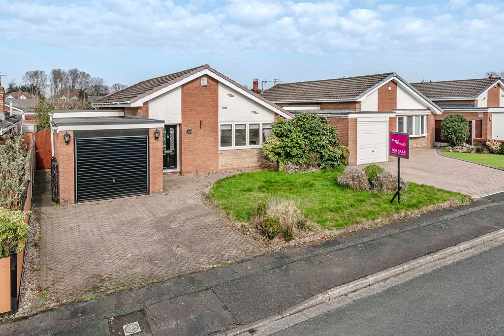 Property photo 1 of 30