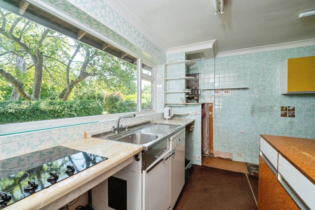 Property photo 3 of 45 Pbox-Img.Jpg