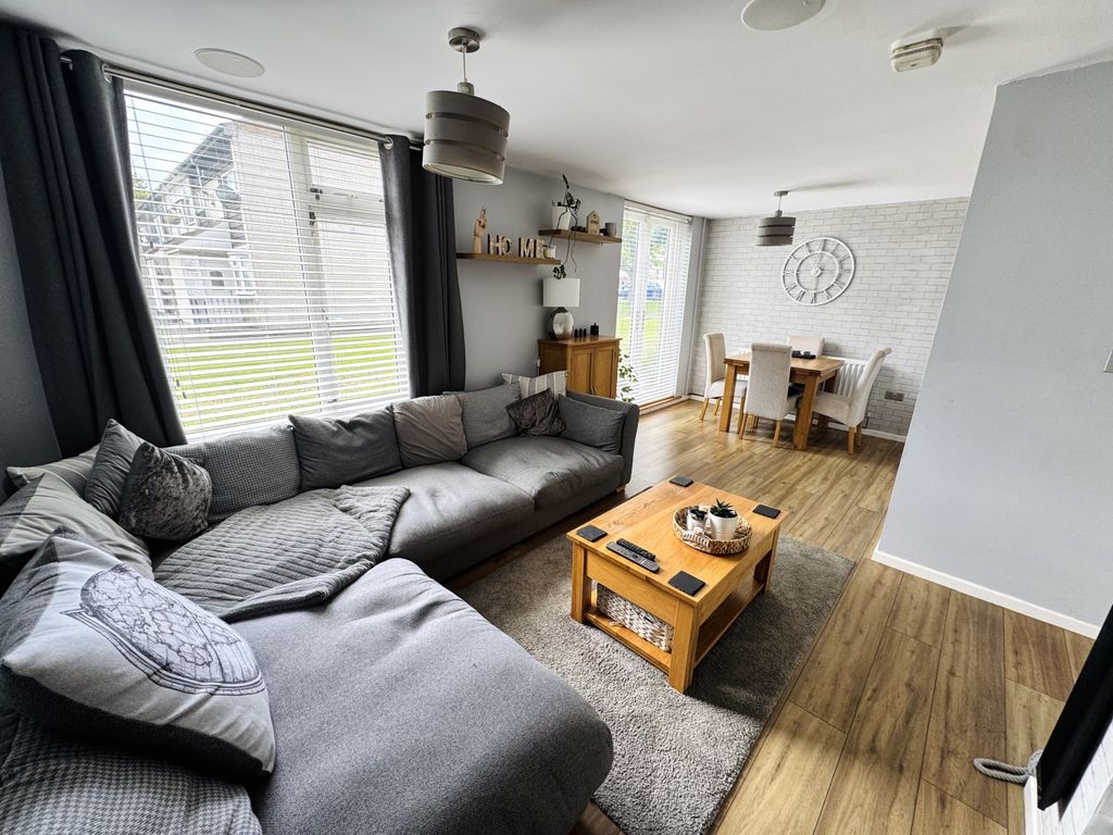Property photo 3 of 15 Img_3773