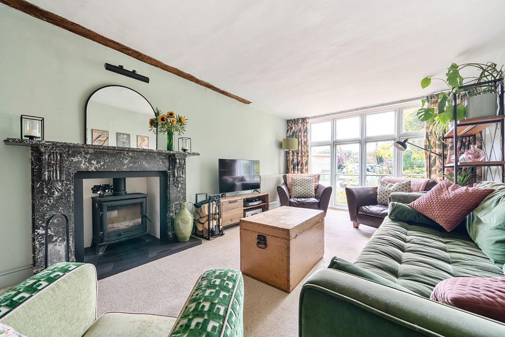 Property photo 2 of 25 1365618-16-68F11d5285387-Arw-1.Jpg