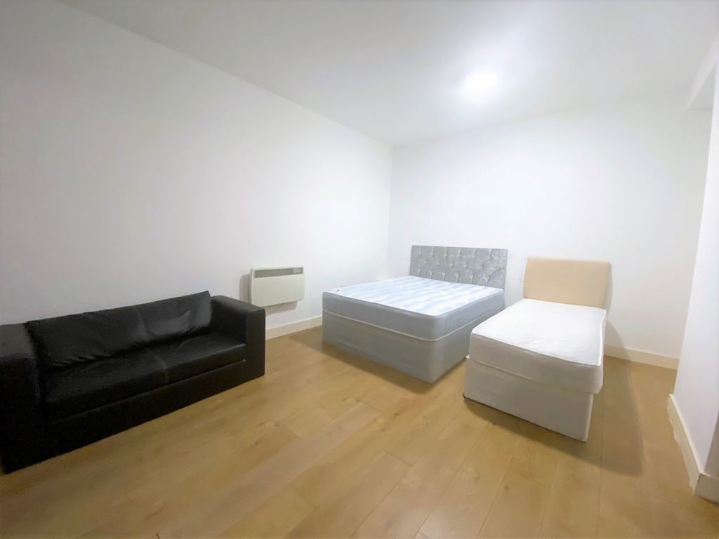 Property photo 3 of 6 Gallery