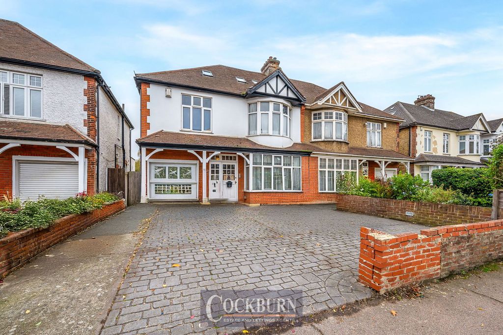 Property photo 1 of 21