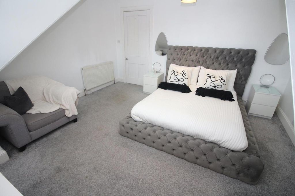 Additional image 11 of 3 bed flat for saleCaddlehill Street, Greenock PA16