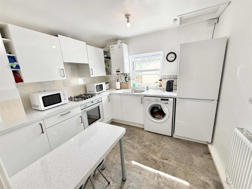 Property photo 2 of 7 Eb93000B-525d-4866-8770-72Baea2c24c0.Jpg