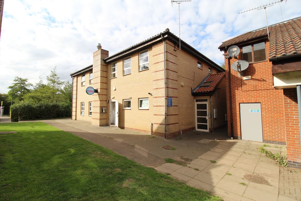 Property photo 1 of 8