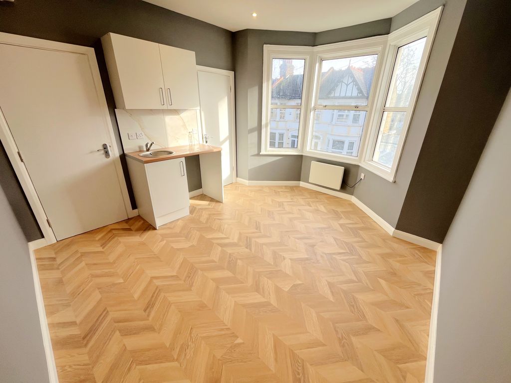 Property photo 2 of 3