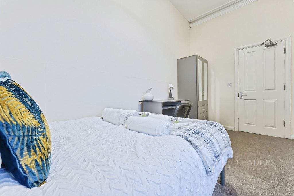 Property photo 2 of 7 Pbox-Img.Jpg
