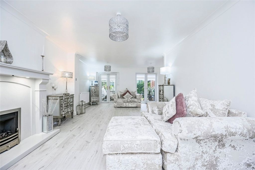 Property photo 3 of 17 Picture No. 16